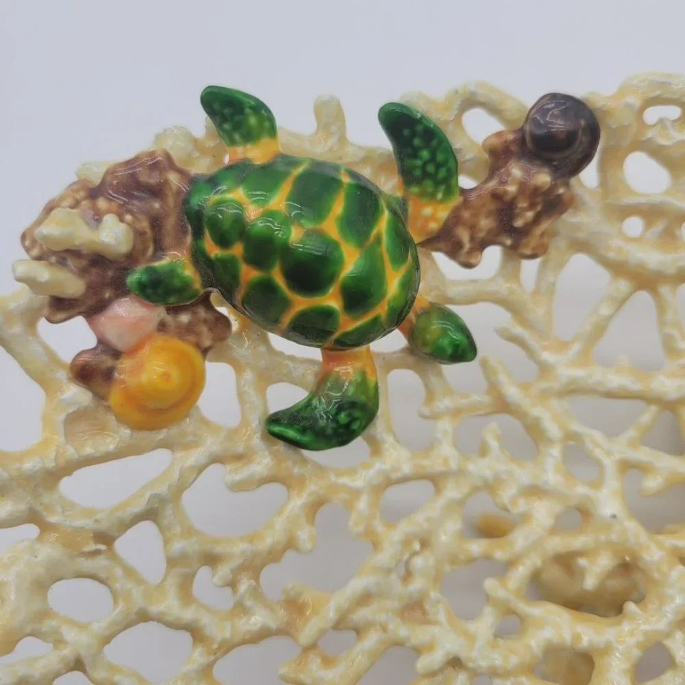 Kubla Craft - Shell Sculpture‎ & Enamel Coral Plate - Sea Turtle